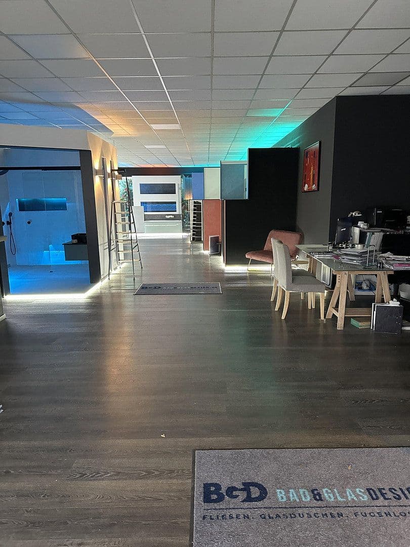Pronájem nebytového prostoru 313 m², Krayer Straße 197, Essen, Severní Porýní-Vestfálsko Pronájem nebytového prostoru 313 m², Krayer Straße 197, Essen, Severní Porýní-Vestfálsko
