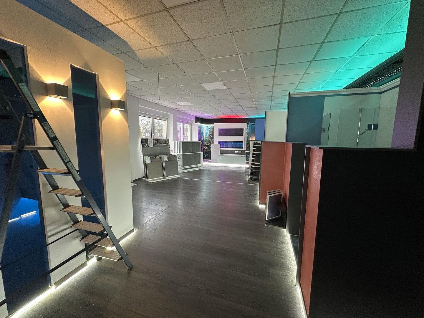 Pronájem nebytového prostoru 313 m², Krayer Straße 197, Essen, Severní Porýní-Vestfálsko Pronájem nebytového prostoru 313 m², Krayer Straße 197, Essen, Severní Porýní-Vestfálsko