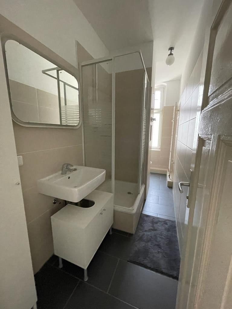 Pronájem bytu 1+1 38 m², Adresse Pettenkoferstraße 7, Friedrichshain, Berlín Pronájem bytu 1+1 38 m², Adresse Pettenkoferstraße 7, Friedrichshain, Berlín