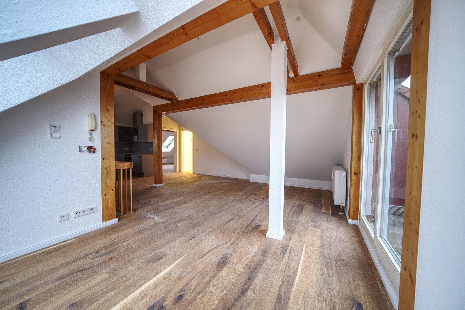 Pronájem bytu 2+1 70 m², Lutherstraße 23, Cvikov, Sasko Pronájem bytu 2+1 70 m², Lutherstraße 23, Cvikov, Sasko