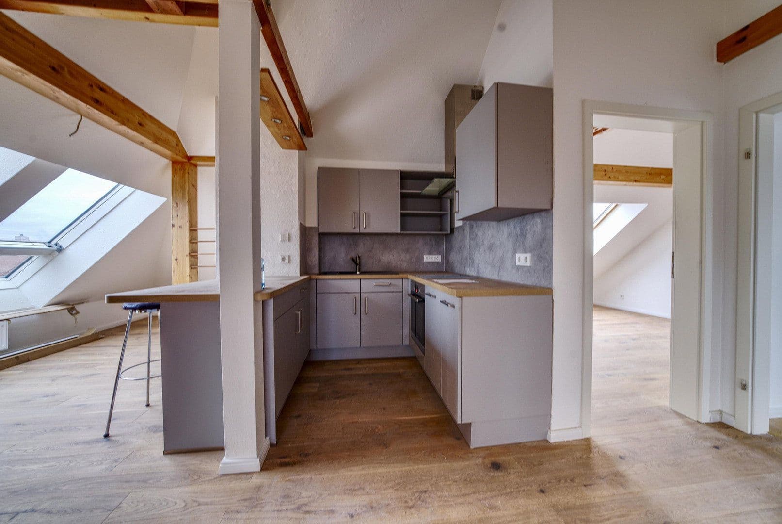 Pronájem bytu 2+1 70 m², Lutherstraße 23, Cvikov, Sasko Pronájem bytu 2+1 70 m², Lutherstraße 23, Cvikov, Sasko