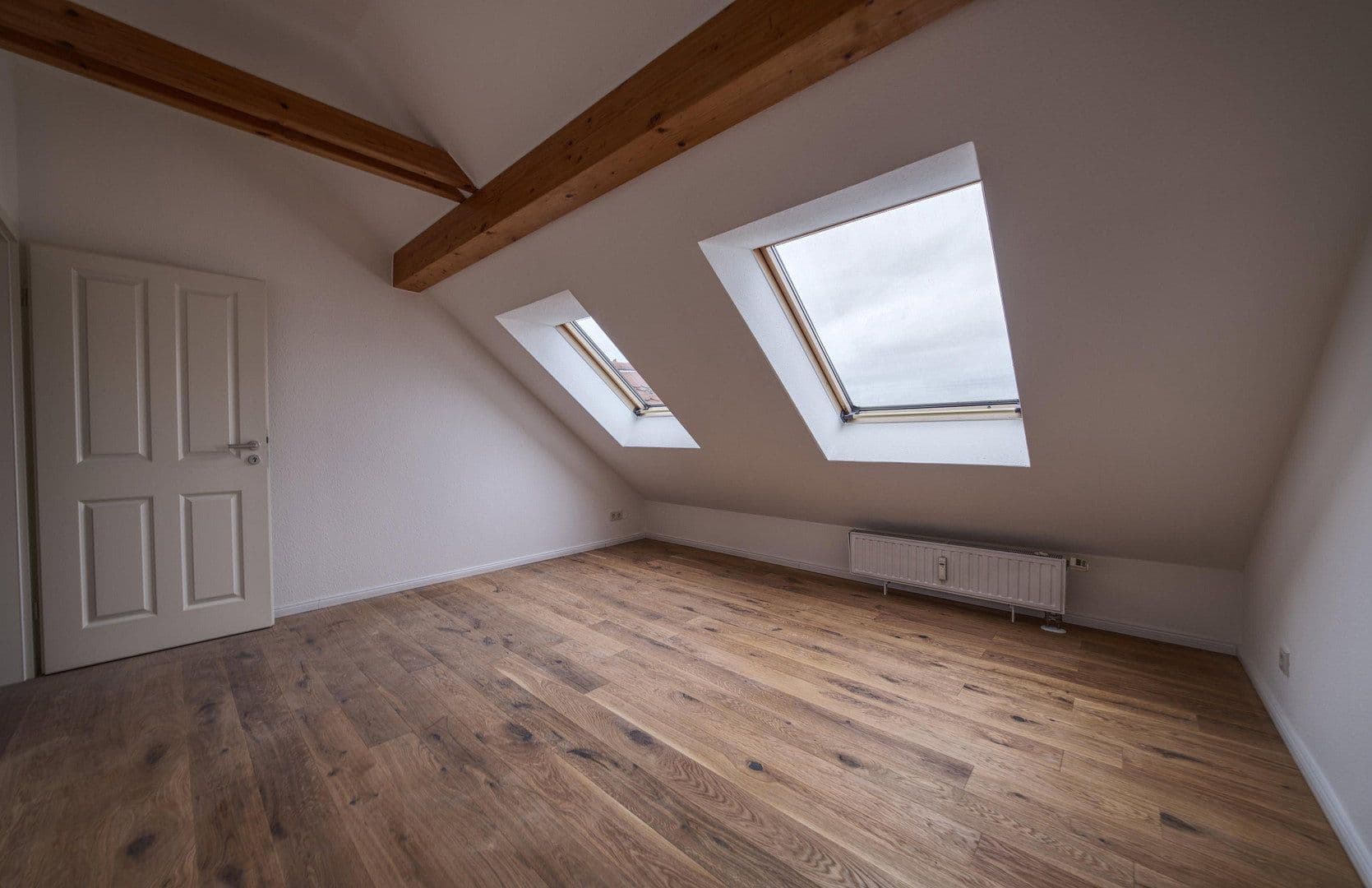 Pronájem bytu 2+1 70 m², Lutherstraße 23, Cvikov, Sasko Pronájem bytu 2+1 70 m², Lutherstraße 23, Cvikov, Sasko