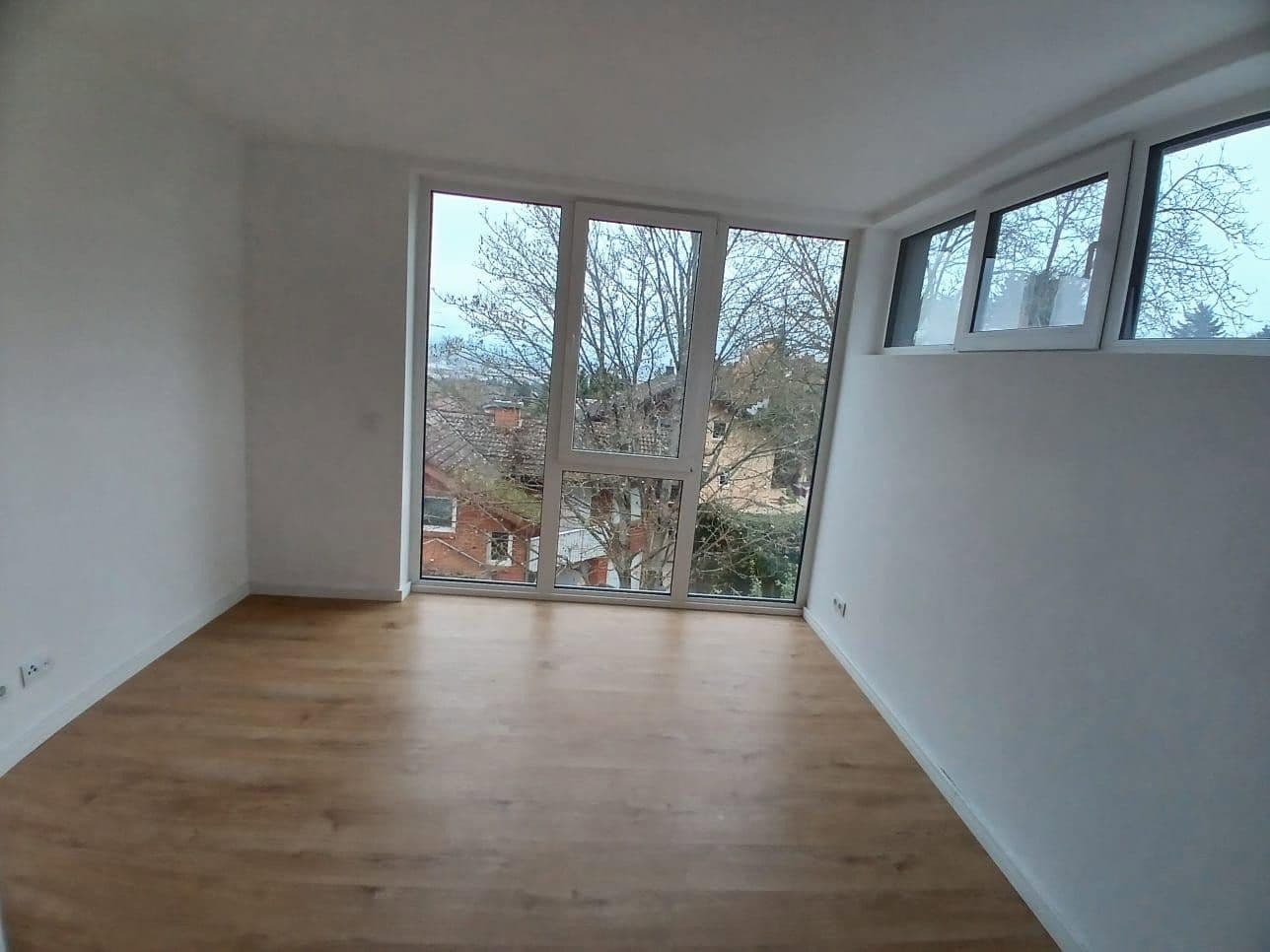 Pronájem domu 171 m², pozemek 604 m², Bad Kreuznach, Porýní-Falc Pronájem domu 171 m², pozemek 604 m², Bad Kreuznach, Porýní-Falc