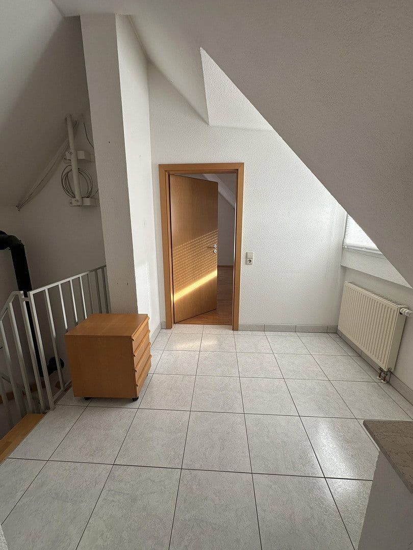 Pronájem bytu 3+1 104 m², Brackenheim, Bádensko-Württembersko Pronájem bytu 3+1 104 m², Brackenheim, Bádensko-Württembersko