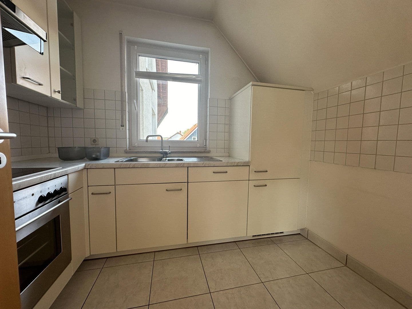 Pronájem bytu 3+1 104 m², Brackenheim, Bádensko-Württembersko Pronájem bytu 3+1 104 m², Brackenheim, Bádensko-Württembersko