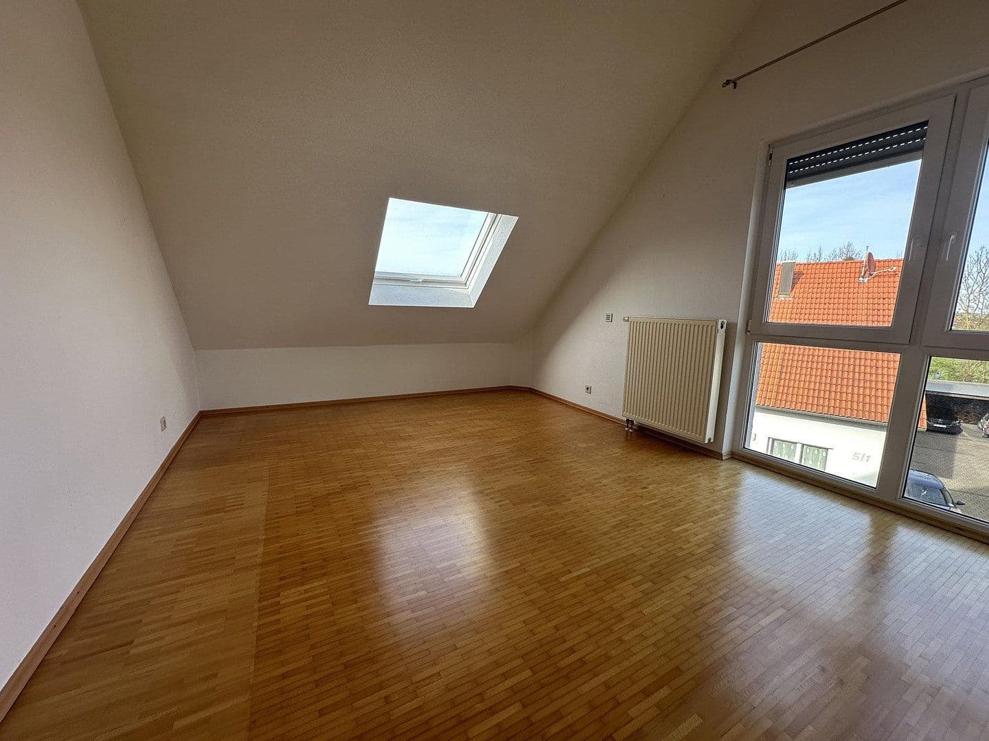 Pronájem bytu 3+1 104 m², Brackenheim, Bádensko-Württembersko Pronájem bytu 3+1 104 m², Brackenheim, Bádensko-Württembersko