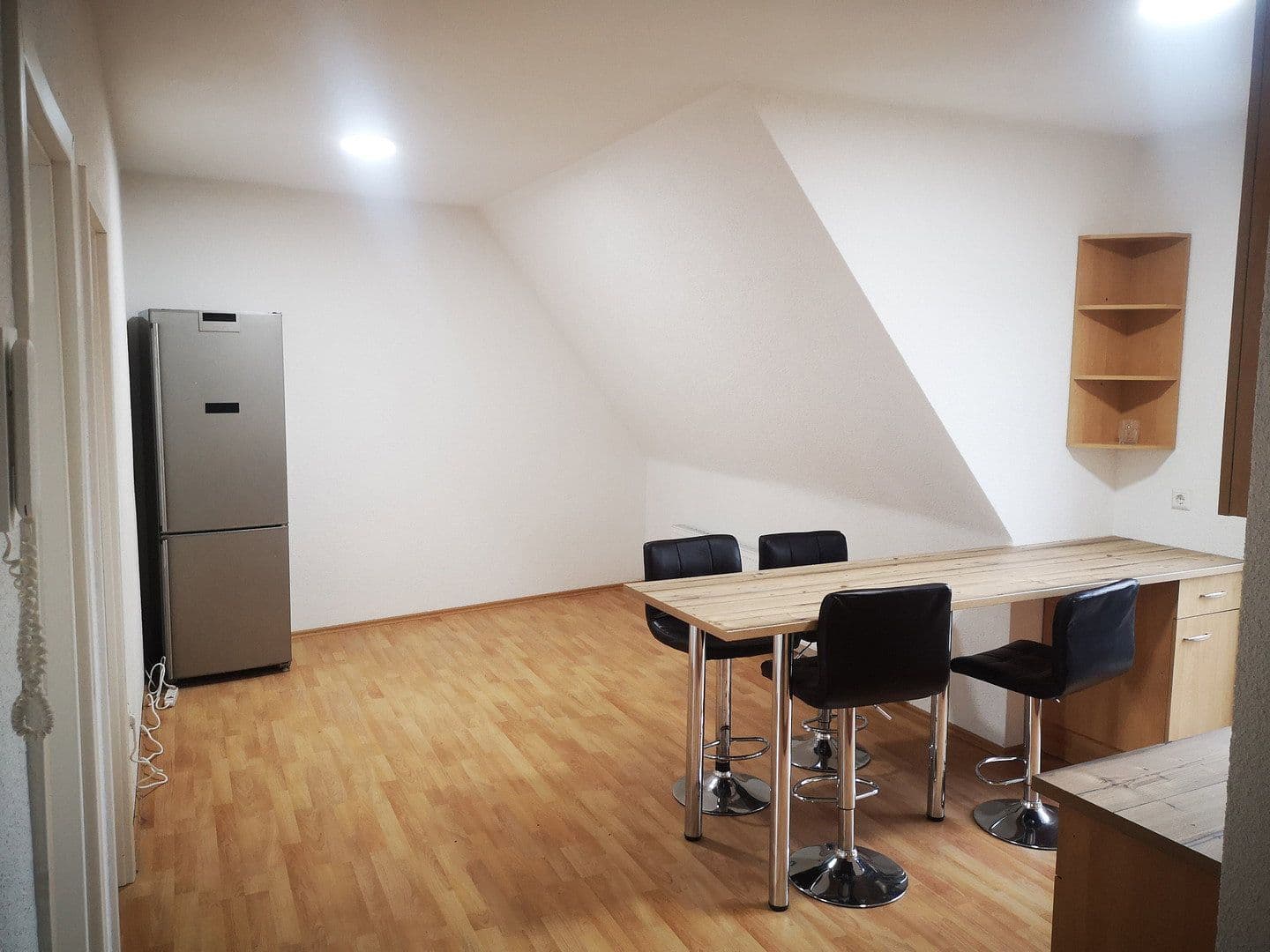 Pronájem bytu 1+1 45 m², Römerstr. 4, Möckmühl, Bádensko-Württembersko Pronájem bytu 1+1 45 m², Römerstr. 4, Möckmühl, Bádensko-Württembersko