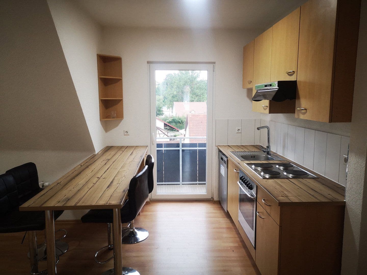 Pronájem bytu 1+1 45 m², Römerstr. 4, Möckmühl, Bádensko-Württembersko Pronájem bytu 1+1 45 m², Römerstr. 4, Möckmühl, Bádensko-Württembersko