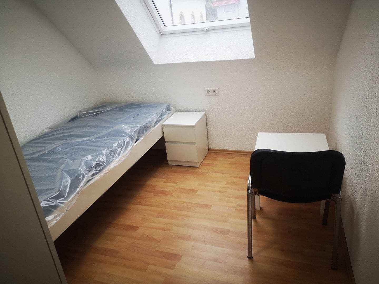 Pronájem bytu 1+1 45 m², Römerstr. 4, Möckmühl, Bádensko-Württembersko Pronájem bytu 1+1 45 m², Römerstr. 4, Möckmühl, Bádensko-Württembersko