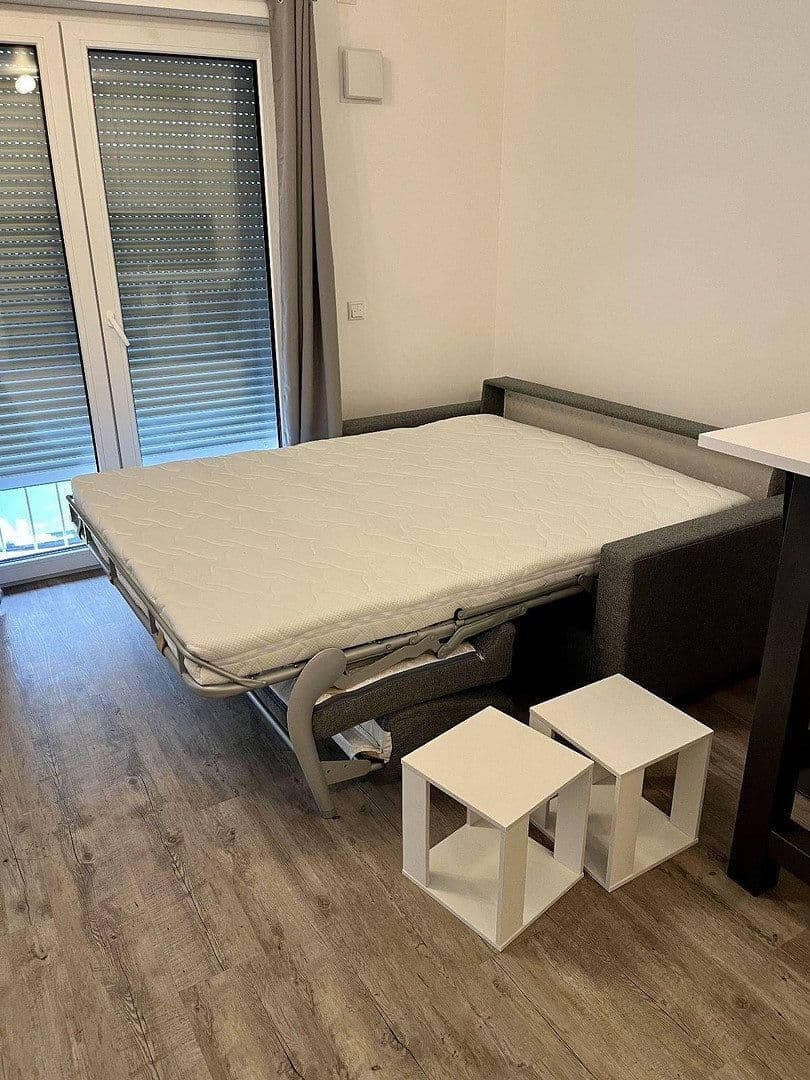 Pronájem bytu 1+1 28 m², Lamprechtstraße 6, Nürnberg, Bavorsko Pronájem bytu 1+1 28 m², Lamprechtstraße 6, Nürnberg, Bavorsko