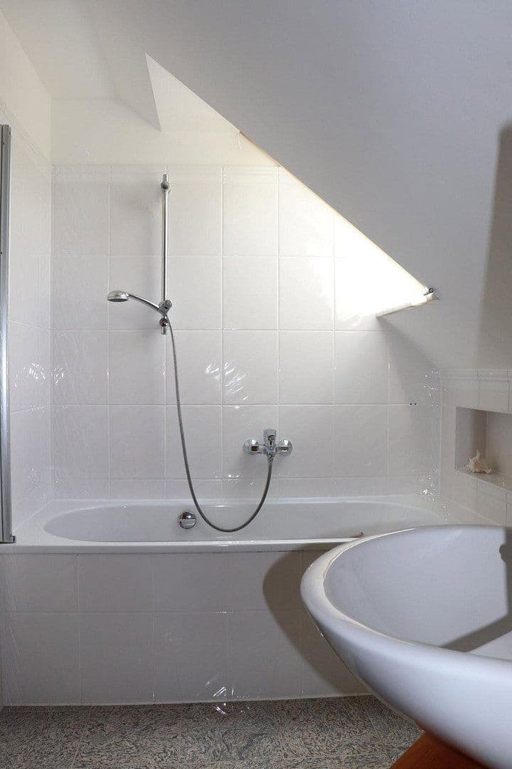 Prodej domu 170 m², pozemek 2.000 m², Kremmen, Braniborsko Prodej domu 170 m², pozemek 2.000 m², Kremmen, Braniborsko