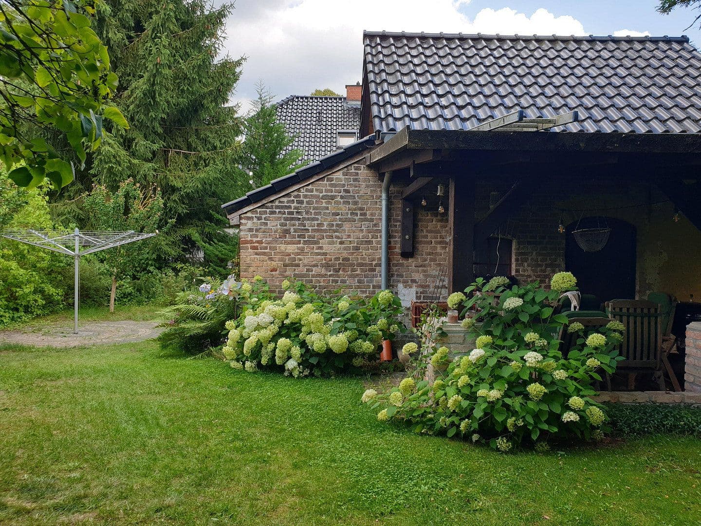 Prodej domu 170 m², pozemek 2.000 m², Kremmen, Braniborsko Prodej domu 170 m², pozemek 2.000 m², Kremmen, Braniborsko
