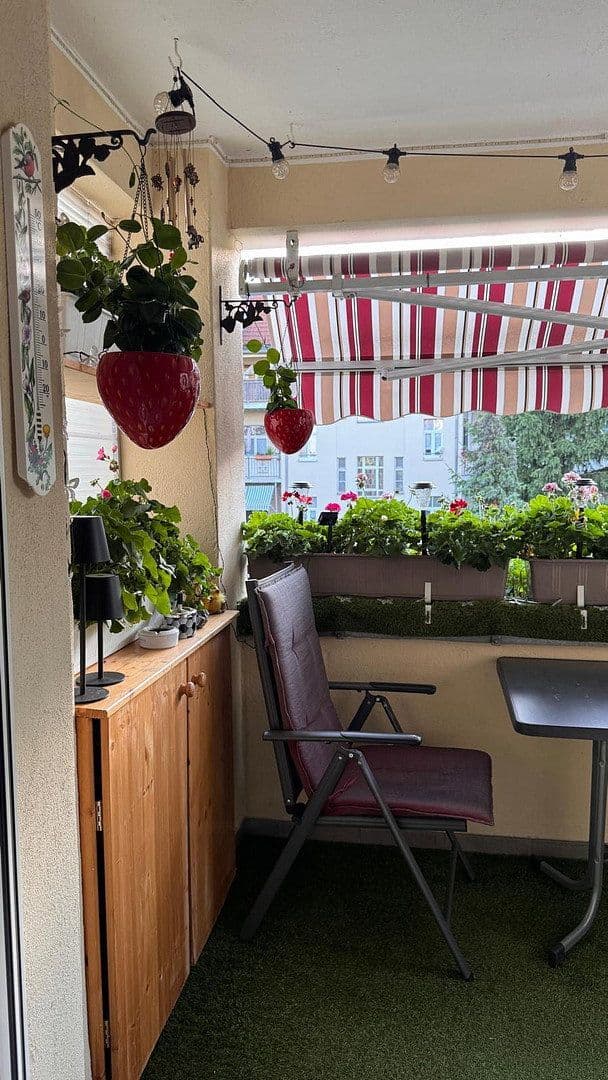 Pronájem bytu 3+1 74 m², Leipzig Großzschocher, Sasko Pronájem bytu 3+1 74 m², Leipzig Großzschocher, Sasko