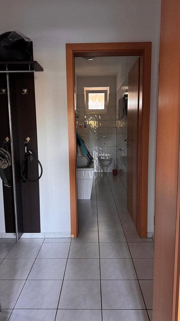 Pronájem bytu 3+1 74 m², Leipzig Großzschocher, Sasko Pronájem bytu 3+1 74 m², Leipzig Großzschocher, Sasko