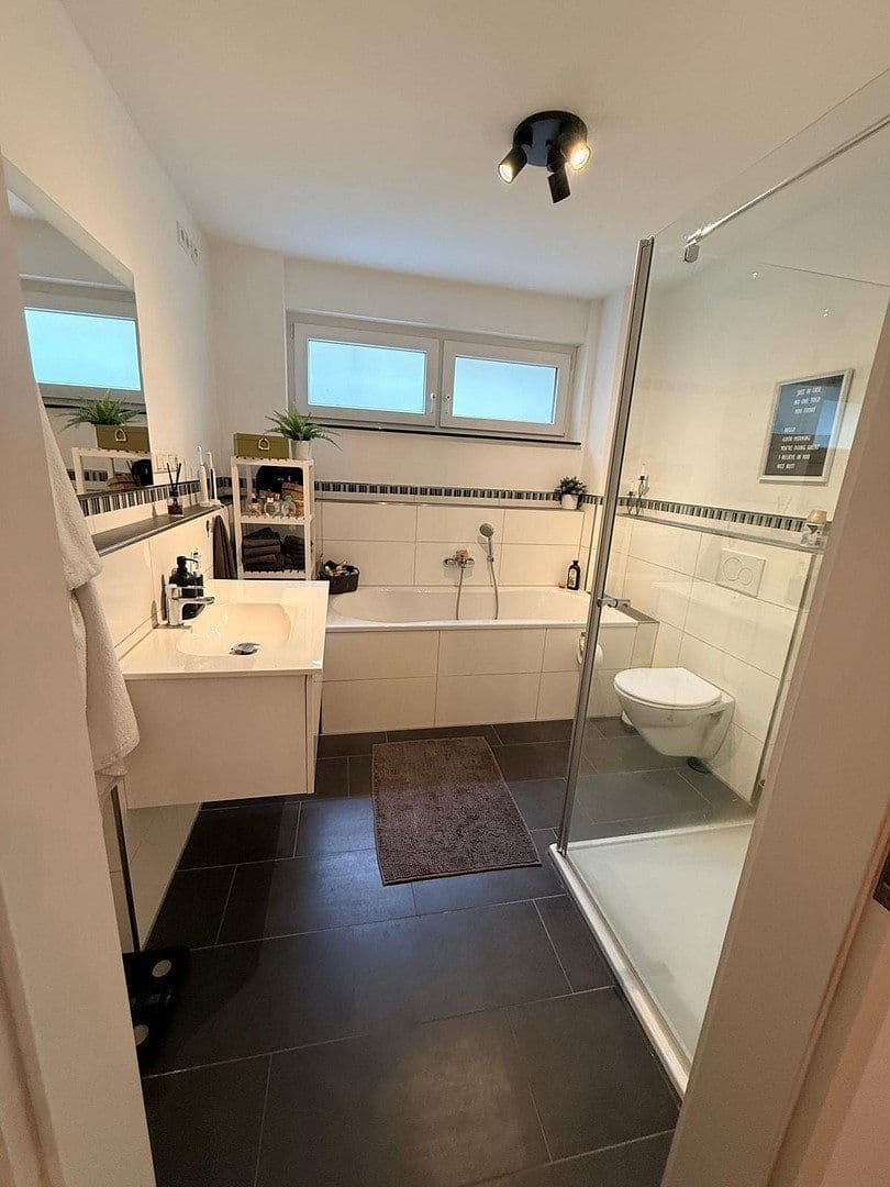 Pronájem bytu 3+1 93 m², Bielefeld (Schildesche), Severní Porýní-Vestfálsko Pronájem bytu 3+1 93 m², Bielefeld (Schildesche), Severní Porýní-Vestfálsko
