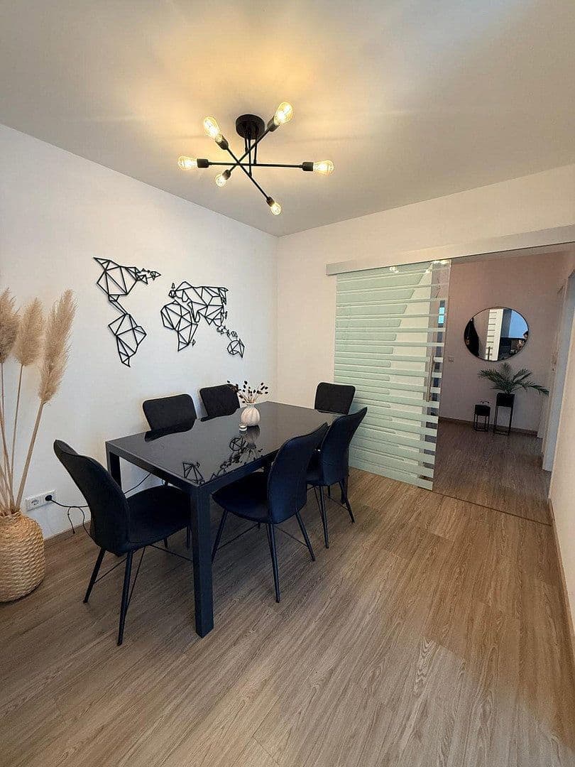 Pronájem bytu 3+1 93 m², Bielefeld (Schildesche), Severní Porýní-Vestfálsko Pronájem bytu 3+1 93 m², Bielefeld (Schildesche), Severní Porýní-Vestfálsko