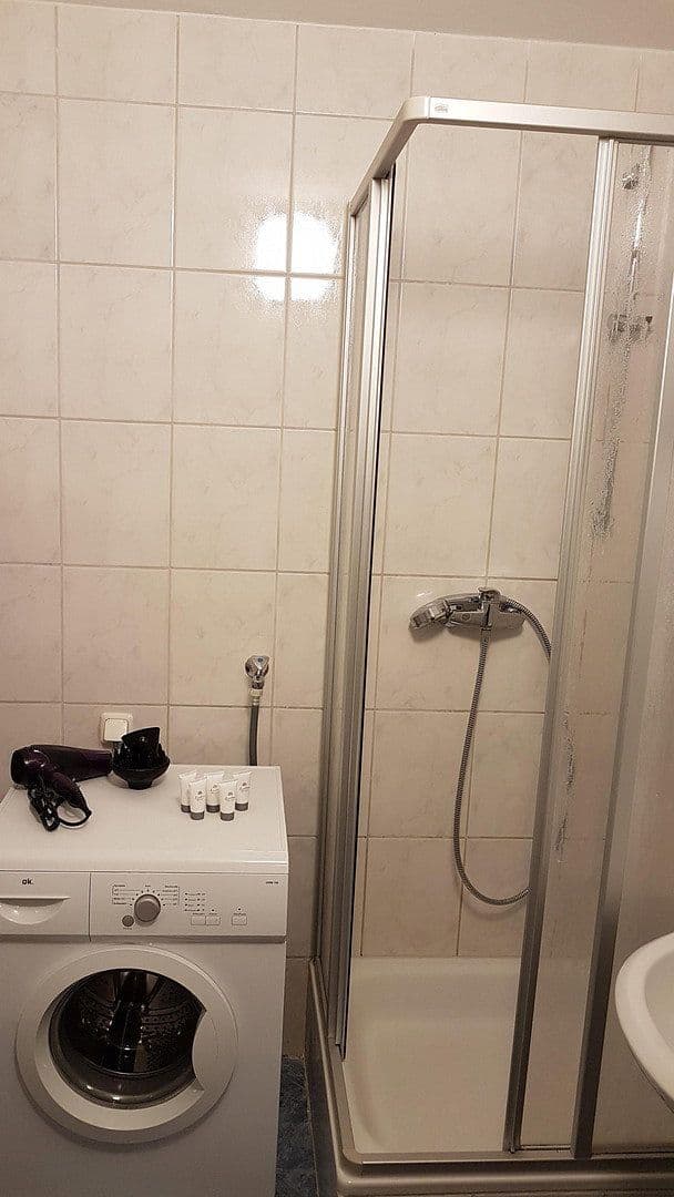 Pronájem bytu 1+1 30 m², Fürther Straße 8, Nürnberg, Bavorsko Pronájem bytu 1+1 30 m², Fürther Straße 8, Nürnberg, Bavorsko
