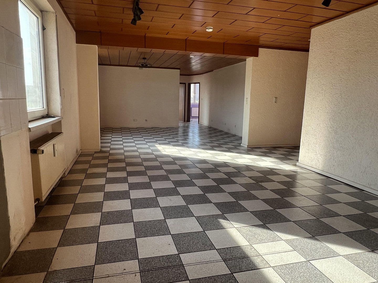 Pronájem bytu 4+1 116 m², Lagerstraße 12, Mannheim, Bádensko-Württembersko Pronájem bytu 4+1 116 m², Lagerstraße 12, Mannheim, Bádensko-Württembersko