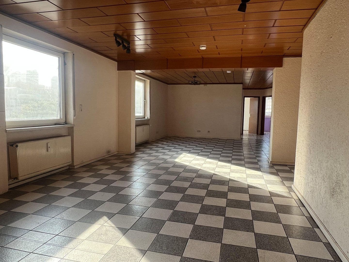 Pronájem bytu 4+1 116 m², Lagerstraße 12, Mannheim, Bádensko-Württembersko Pronájem bytu 4+1 116 m², Lagerstraße 12, Mannheim, Bádensko-Württembersko