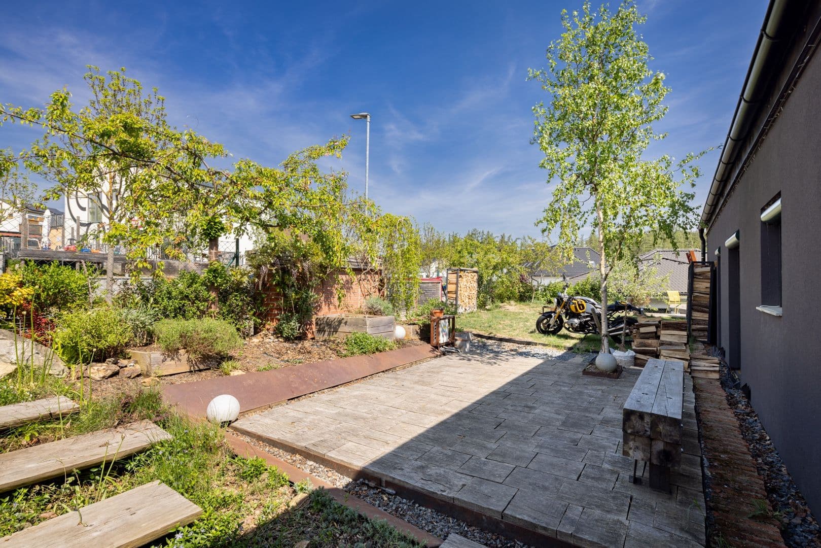 Prodej domu 117 m², pozemek 400 m², V Aleji, Nová Ves pod Pleší, Středočeský kraj Prodej domu 117 m², pozemek 400 m², V Aleji, Nová Ves pod Pleší, Středočeský kraj