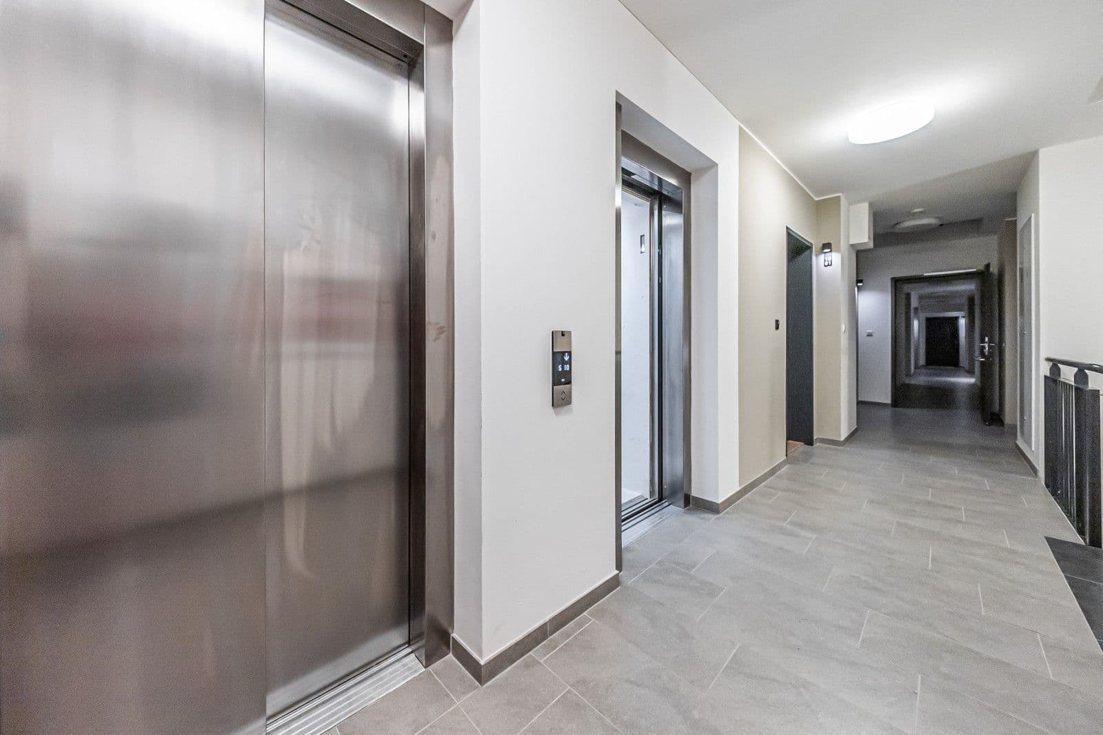 Prodej bytu 2+kk 51 m², Pod Harfou, Praha, Praha Prodej bytu 2+kk 51 m², Pod Harfou, Praha, Praha