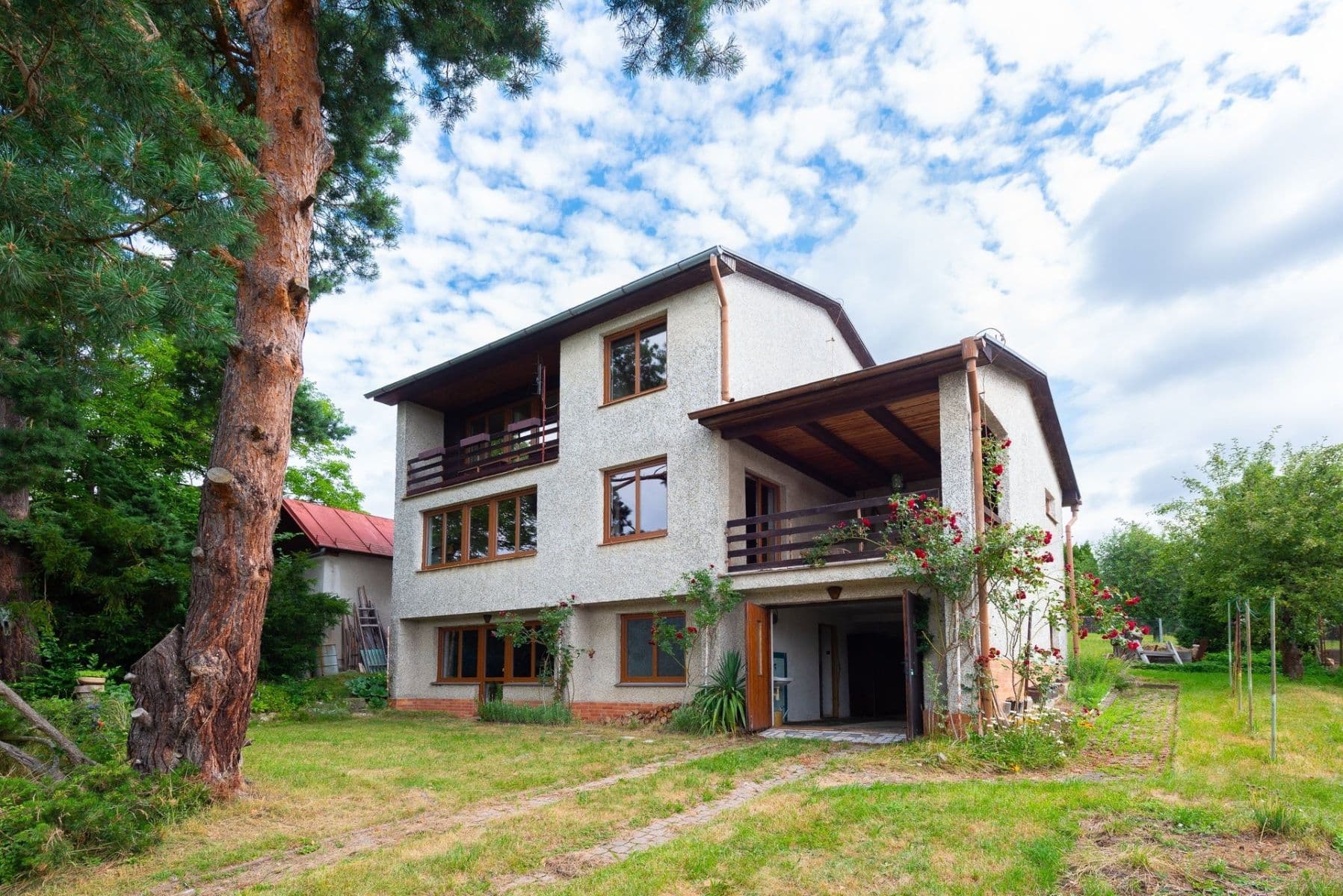 Prodej domu 260 m², pozemek 990 m², Jabloňová, Ledeč nad Sázavou, Kraj Vysočina Prodej domu 260 m², pozemek 990 m², Jabloňová, Ledeč nad Sázavou, Kraj Vysočina