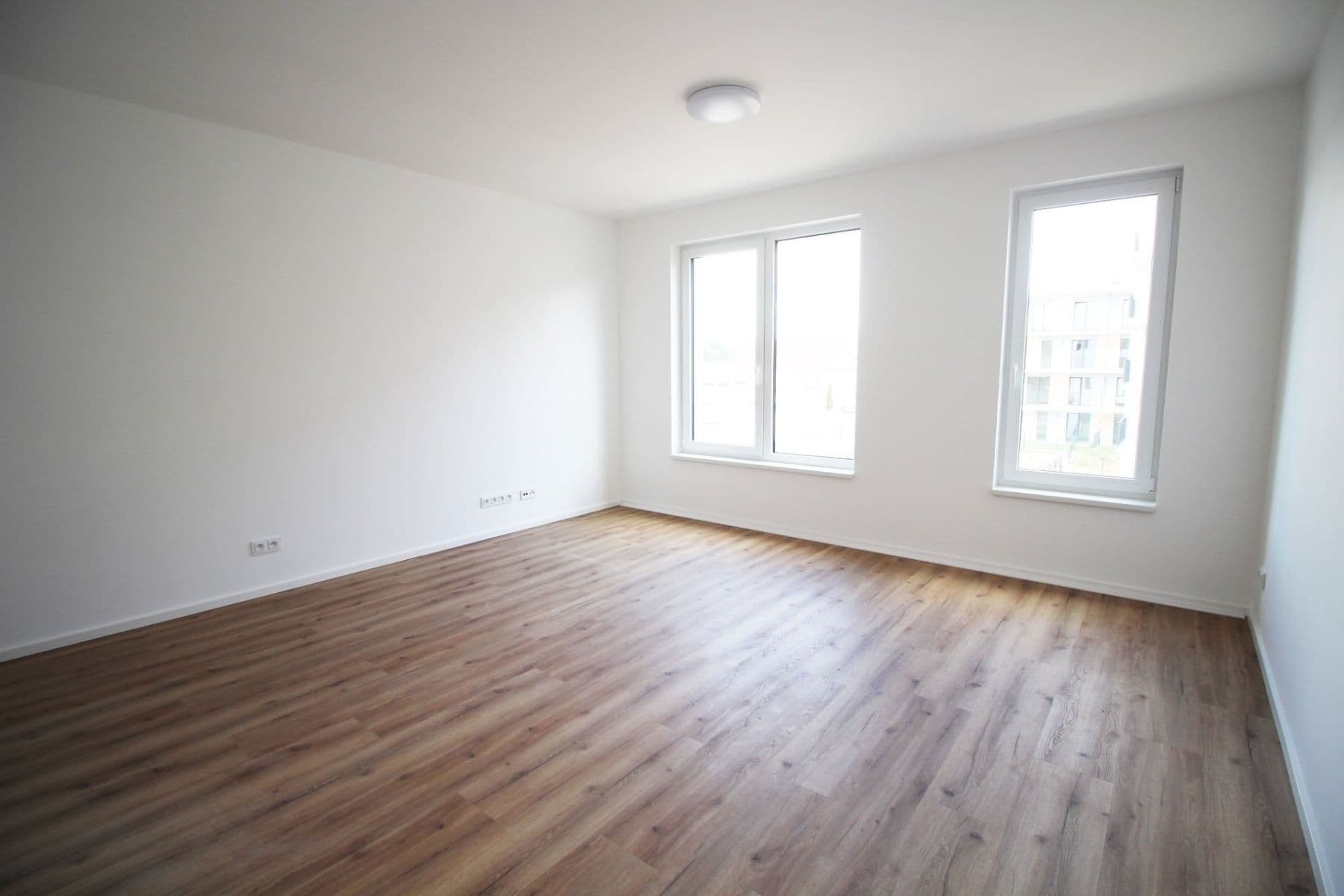 Pronájem bytu 2+kk 54 m², U Engerthu, Kladno, Středočeský kraj Pronájem bytu 2+kk 54 m², U Engerthu, Kladno, Středočeský kraj
