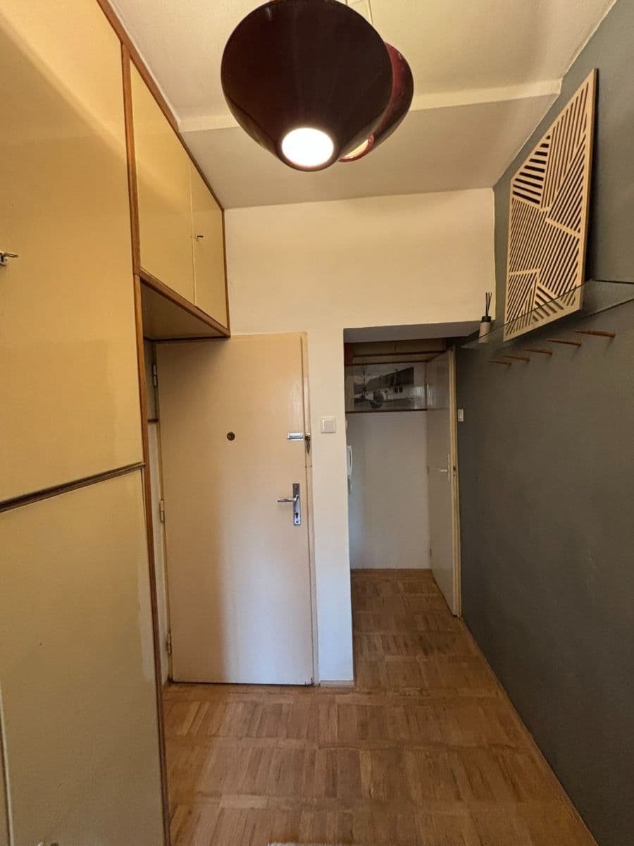 Pronájem bytu 1+1 37 m², U Měšťanského pivovaru, Praha, Praha Pronájem bytu 1+1 37 m², U Měšťanského pivovaru, Praha, Praha