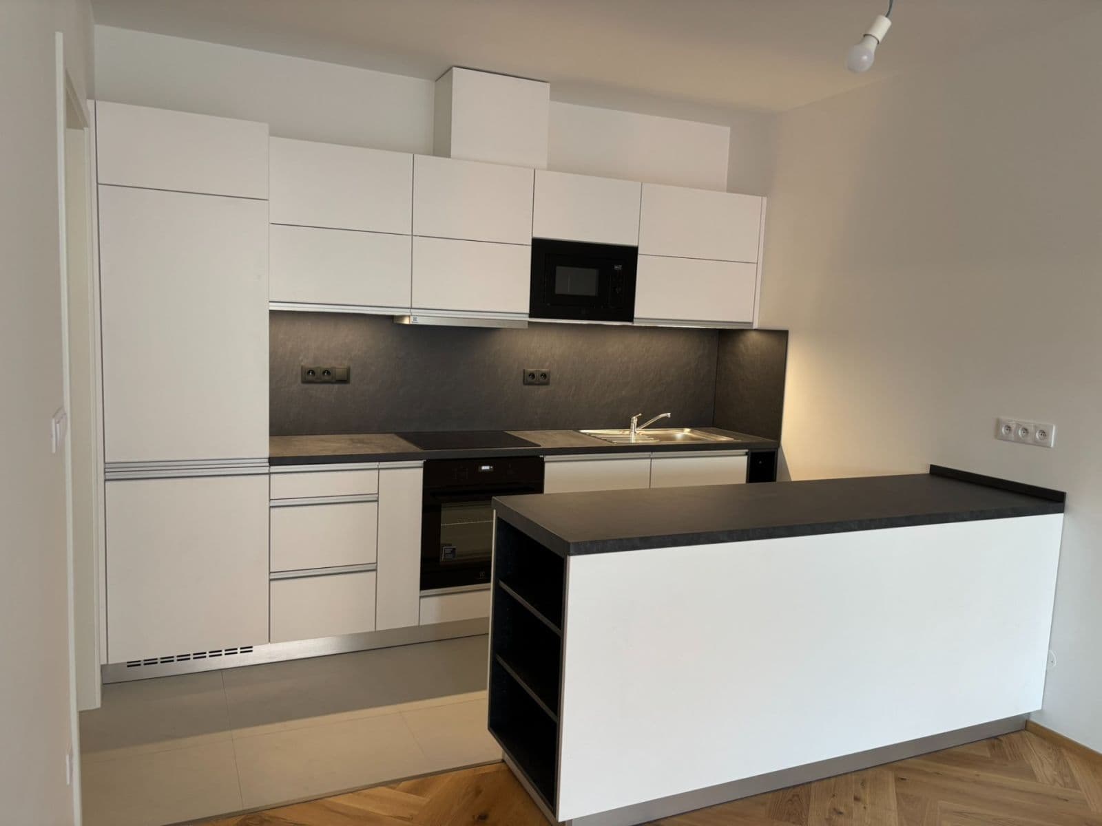 Pronájem bytu 2+kk 69 m², Poděbradova, Brno, Jihomoravský kraj Pronájem bytu 2+kk 69 m², Poděbradova, Brno, Jihomoravský kraj