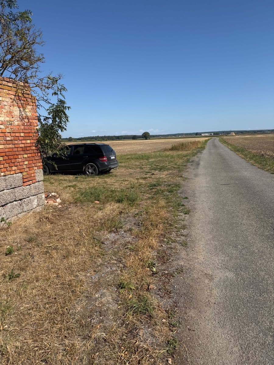 Prodej pozemku 32.000 m², Pardubická, Choteč, Pardubický kraj Prodej pozemku 32.000 m², Pardubická, Choteč, Pardubický kraj