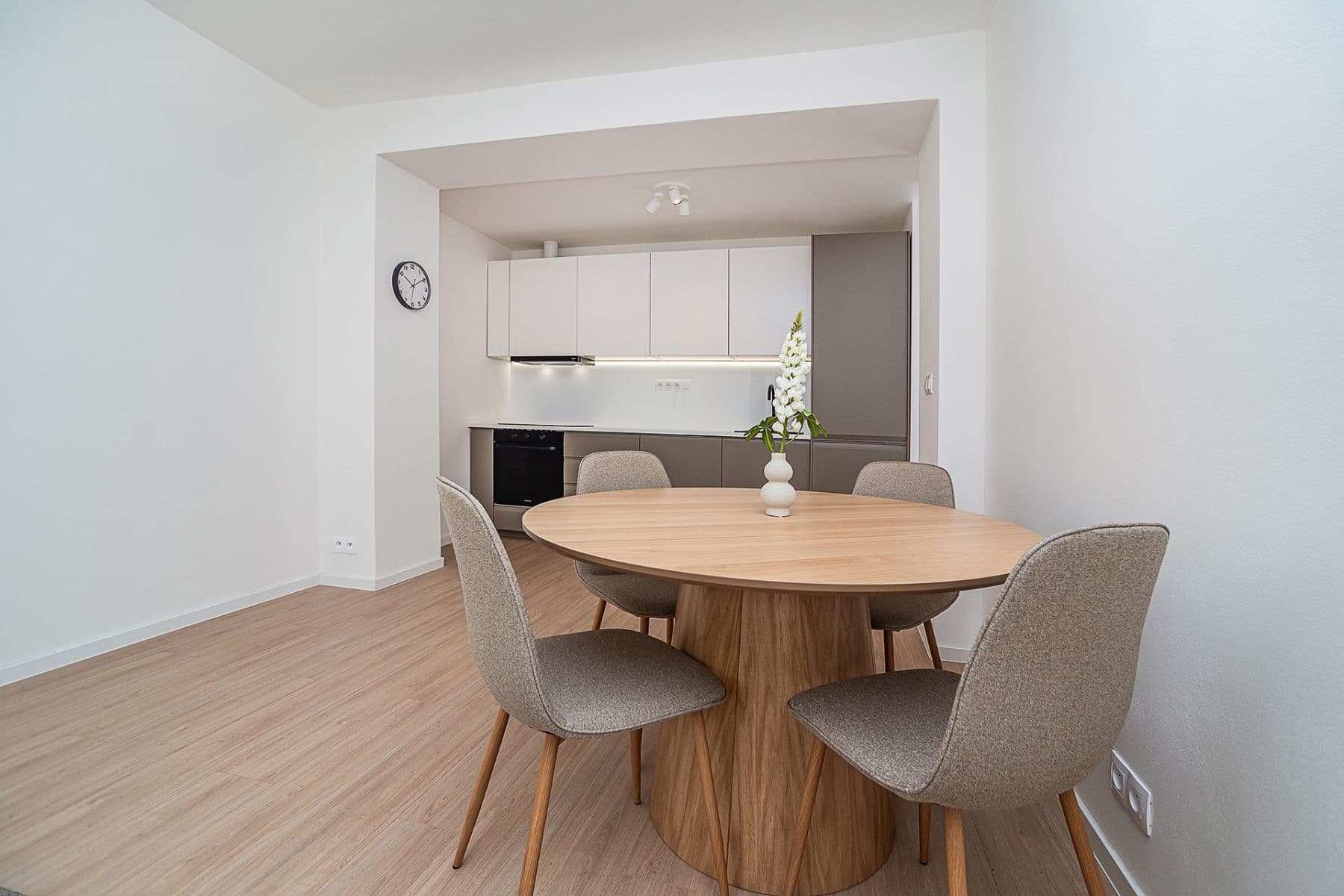 Prodej bytu 2+kk 42 m², Ruská, Praha, Praha Prodej bytu 2+kk 42 m², Ruská, Praha, Praha