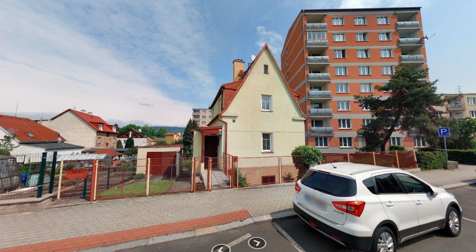 Pronájem bytu 4+1 84 m², Školní, Karlovy Vary, Karlovarský kraj Pronájem bytu 4+1 84 m², Školní, Karlovy Vary, Karlovarský kraj