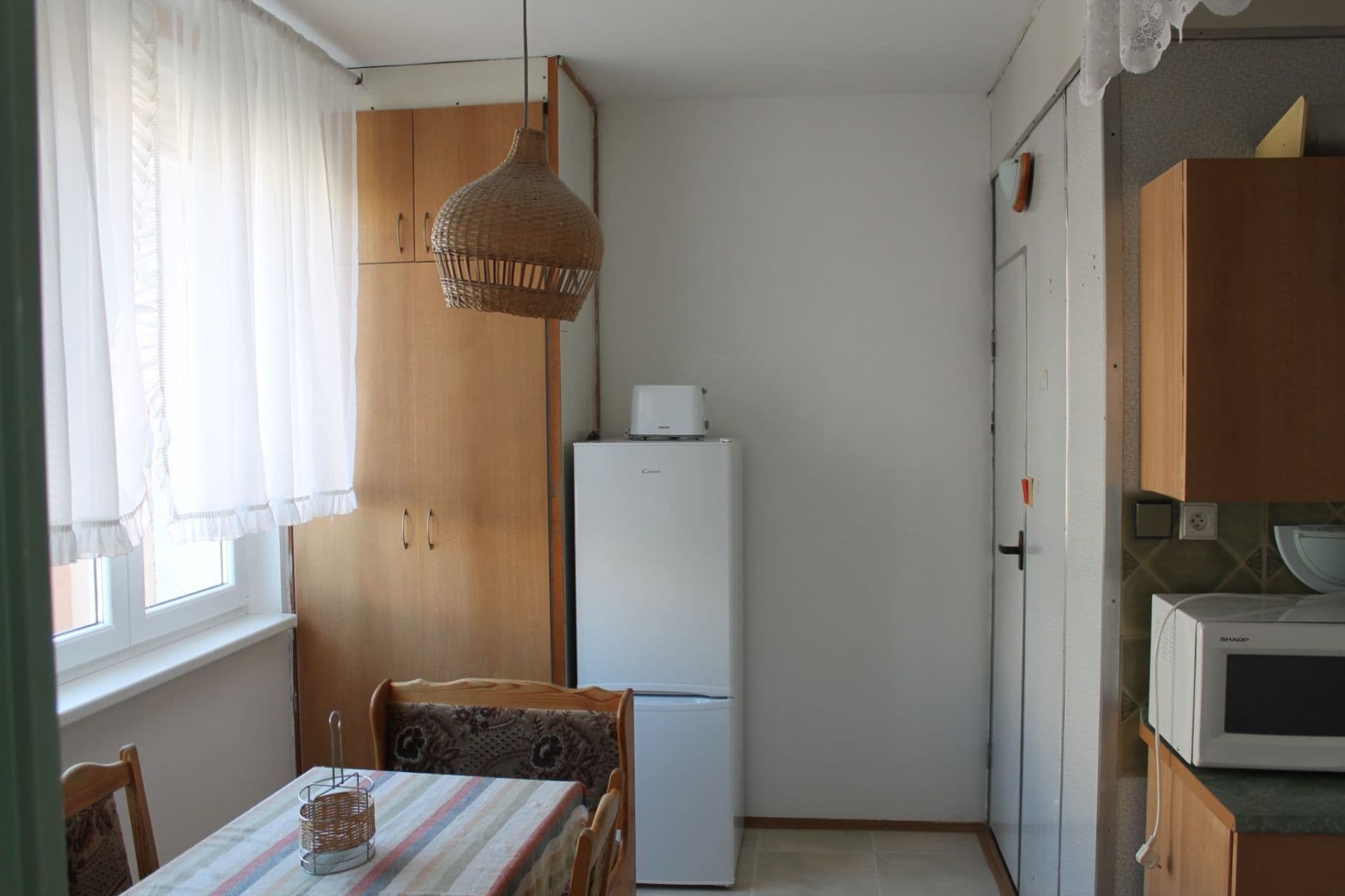 Pronájem bytu 4+1 84 m², Školní, Karlovy Vary, Karlovarský kraj Pronájem bytu 4+1 84 m², Školní, Karlovy Vary, Karlovarský kraj