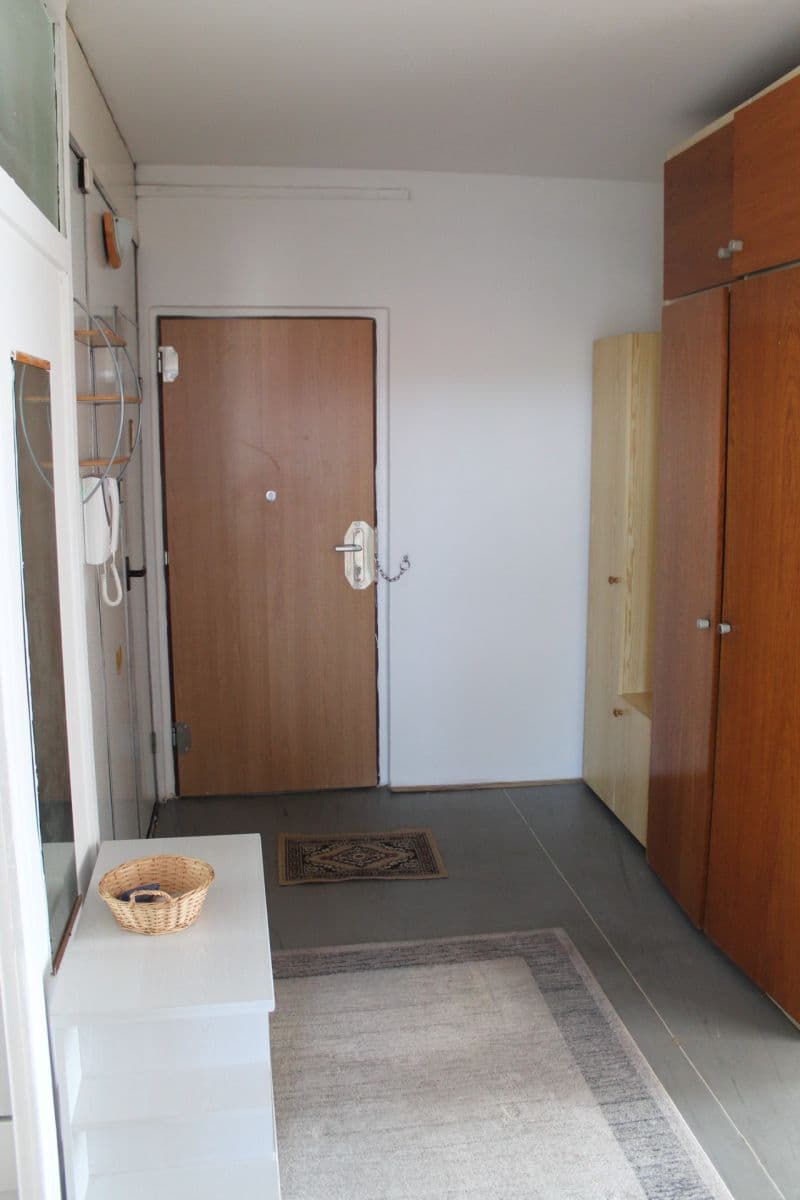 Pronájem bytu 4+1 84 m², Školní, Karlovy Vary, Karlovarský kraj Pronájem bytu 4+1 84 m², Školní, Karlovy Vary, Karlovarský kraj