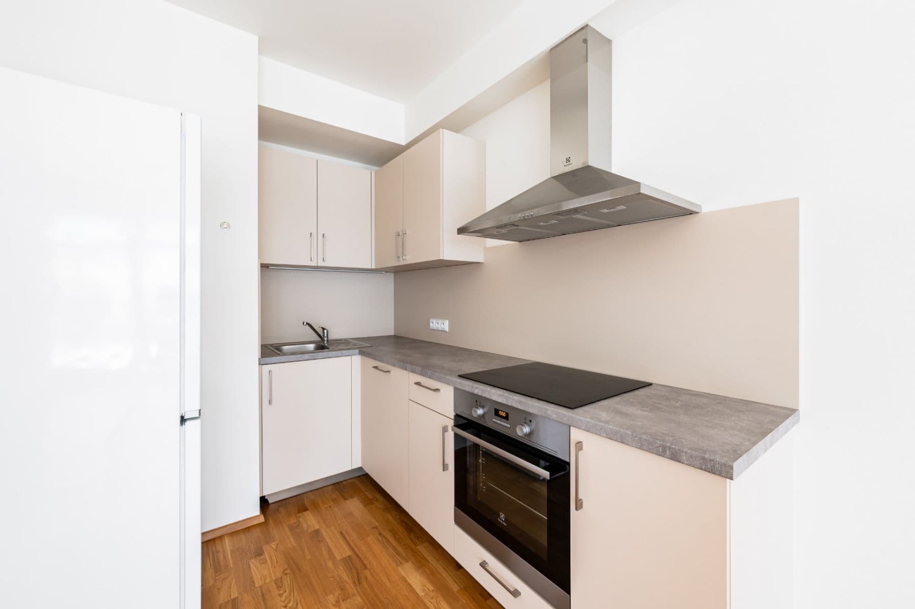 Pronájem bytu 2+kk 58 m², U Mlýnského kanálu, Praha, Praha Pronájem bytu 2+kk 58 m², U Mlýnského kanálu, Praha, Praha