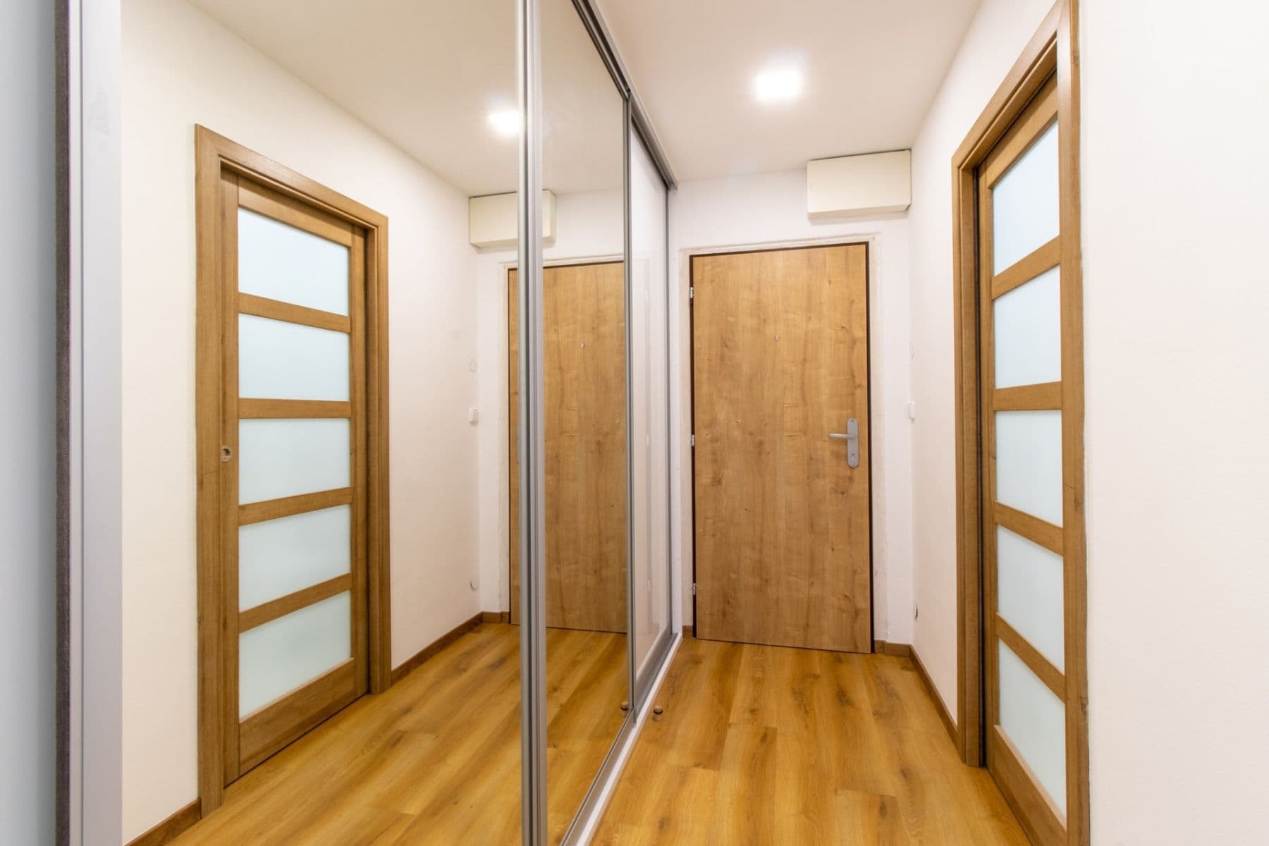 Pronájem bytu 2+kk 50 m², Kurčatovova, Praha, Praha Pronájem bytu 2+kk 50 m², Kurčatovova, Praha, Praha