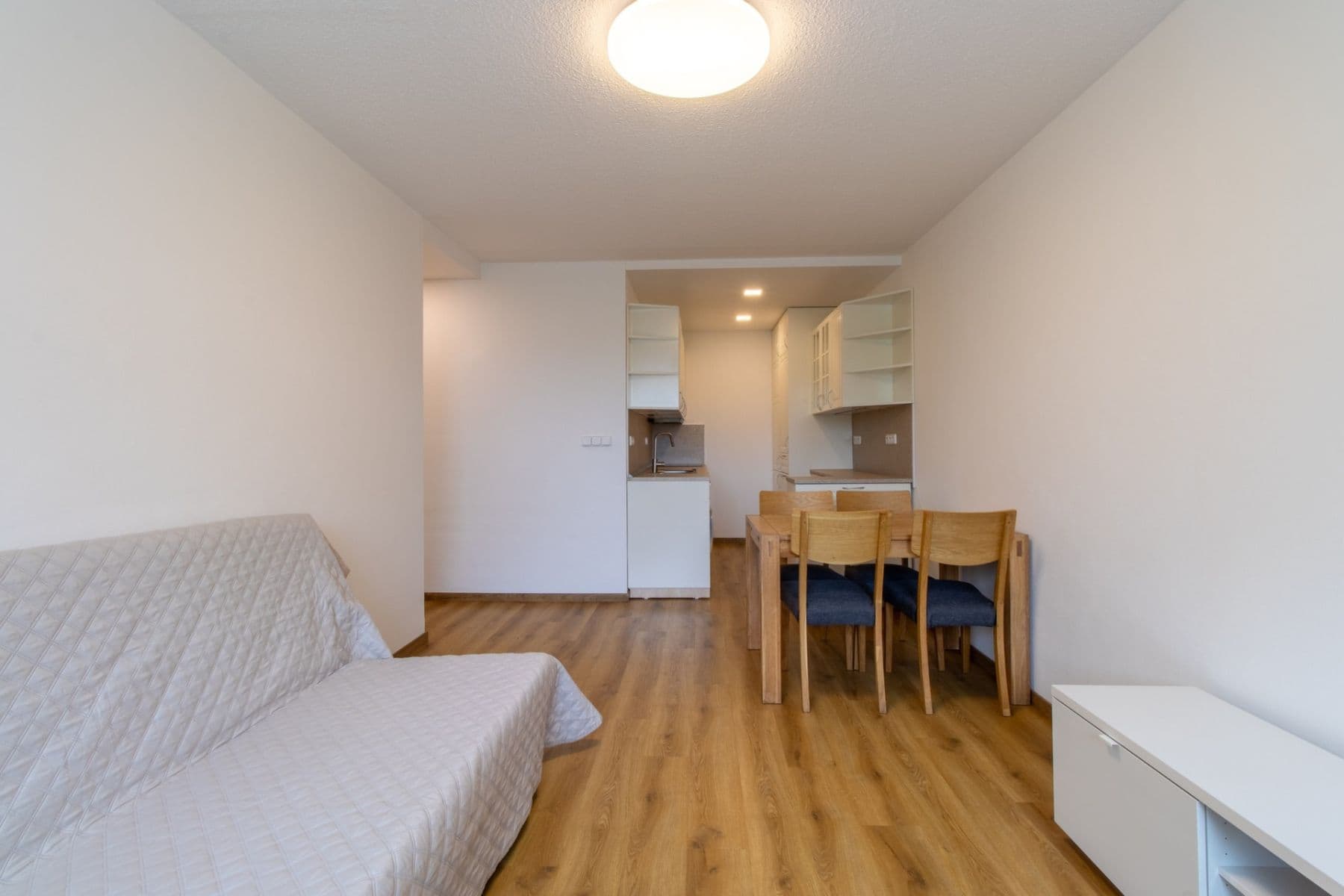 Pronájem bytu 2+kk 50 m², Kurčatovova, Praha, Praha Pronájem bytu 2+kk 50 m², Kurčatovova, Praha, Praha