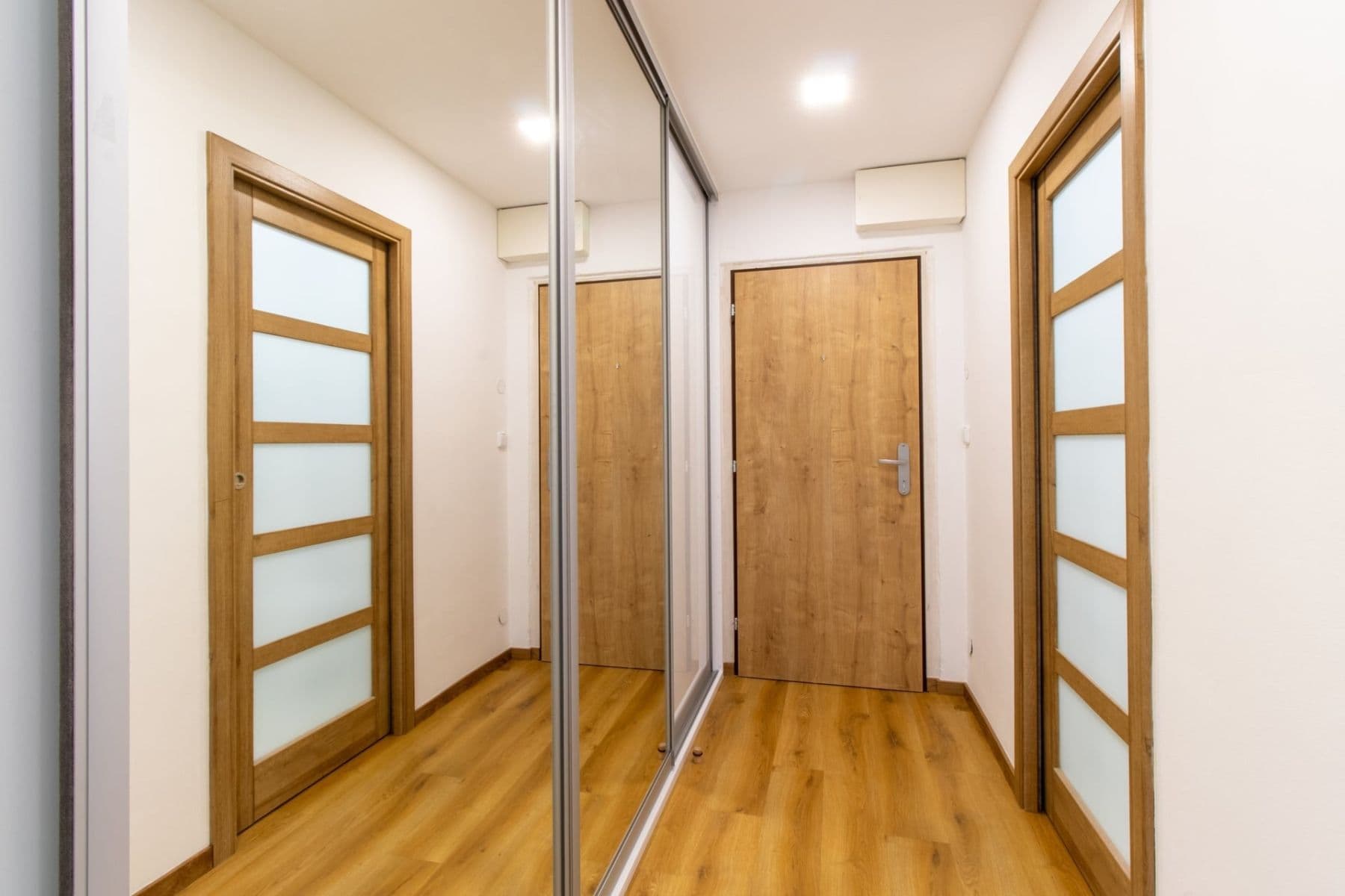 Pronájem bytu 2+kk 50 m², Kurčatovova, Praha, Praha Pronájem bytu 2+kk 50 m², Kurčatovova, Praha, Praha