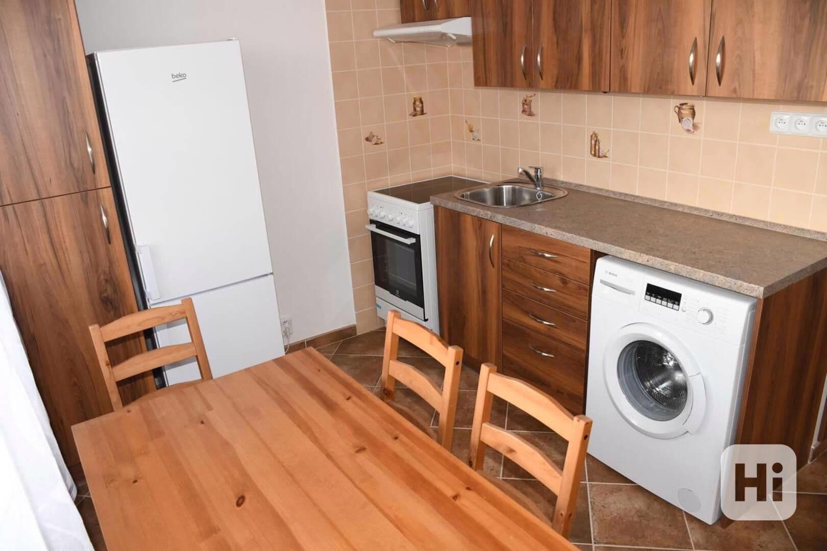 Prodej bytu 1+1 35 m², Slovácká, Břeclav, Jihomoravský kraj Prodej bytu 1+1 35 m², Slovácká, Břeclav, Jihomoravský kraj