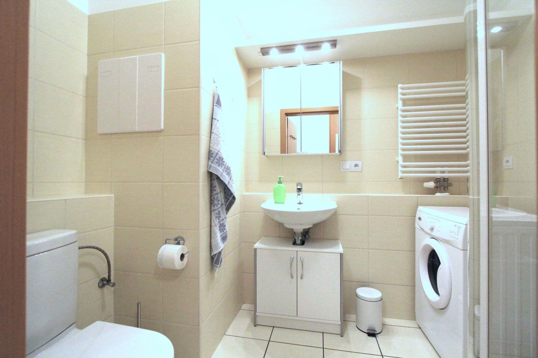 Pronájem bytu 2+kk 40 m², V Zahradách, Praha, Praha Pronájem bytu 2+kk 40 m², V Zahradách, Praha, Praha