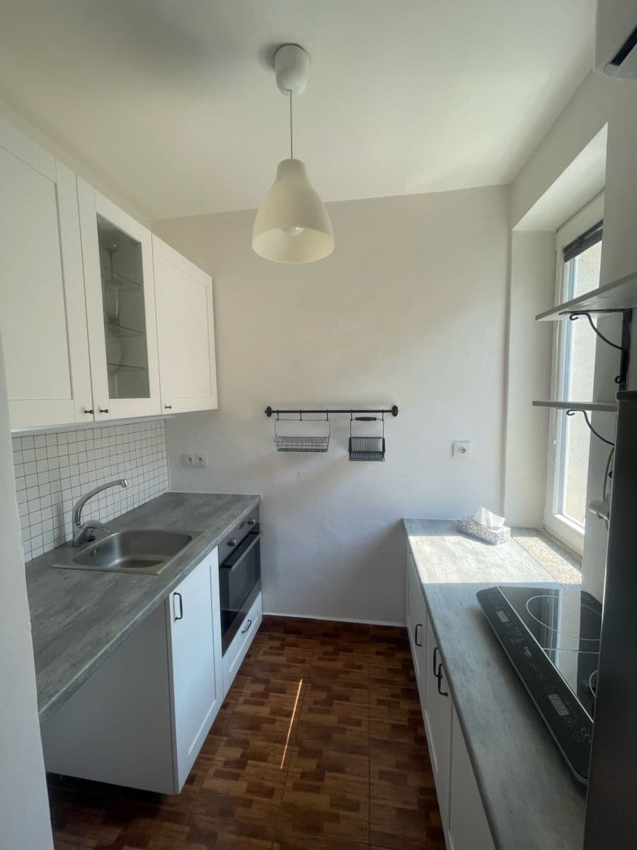 Pronájem bytu 1+kk 27 m², Dřevařská, Brno, Jihomoravský kraj Pronájem bytu 1+kk 27 m², Dřevařská, Brno, Jihomoravský kraj