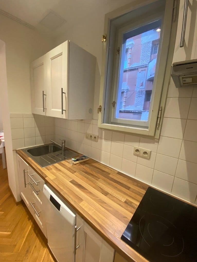 Pronájem bytu 1+1 40 m², Na Václavce, Praha, Praha Pronájem bytu 1+1 40 m², Na Václavce, Praha, Praha