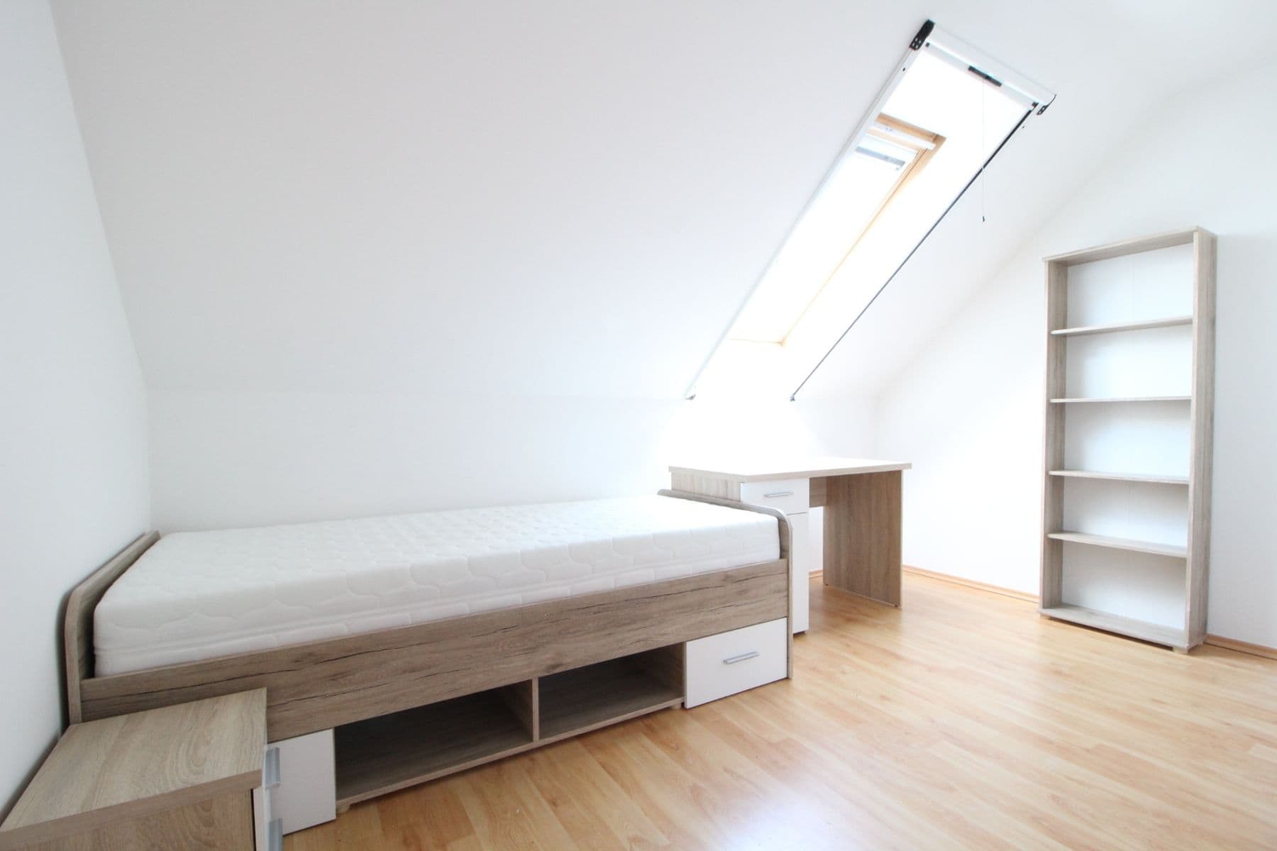 Pronájem domu 97 m², pozemek 59 m², Martinská, Kolín, Středočeský kraj Pronájem domu 97 m², pozemek 59 m², Martinská, Kolín, Středočeský kraj