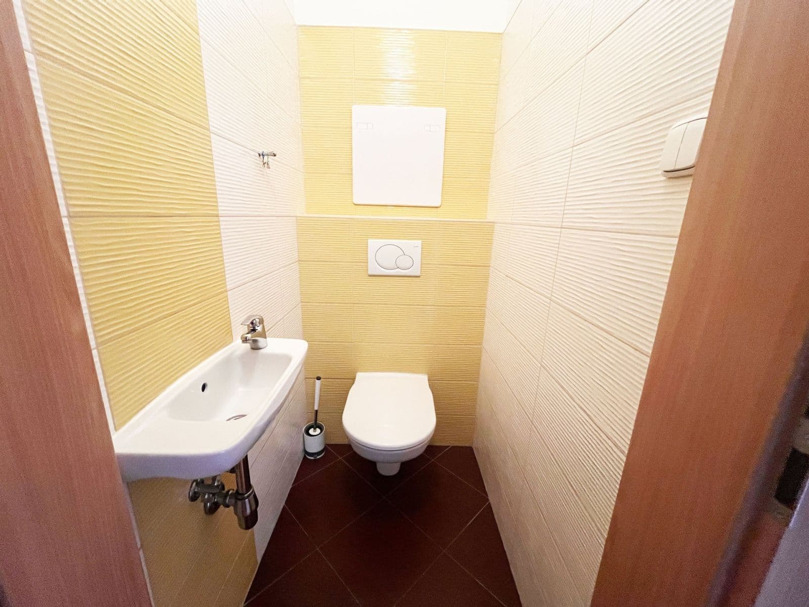 Pronájem bytu 2+kk 62 m², Jana Přibíka, Praha, Praha Pronájem bytu 2+kk 62 m², Jana Přibíka, Praha, Praha