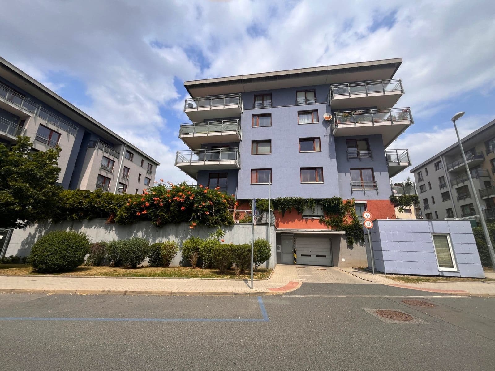 Pronájem bytu 2+kk 62 m², Jana Přibíka, Praha, Praha Pronájem bytu 2+kk 62 m², Jana Přibíka, Praha, Praha