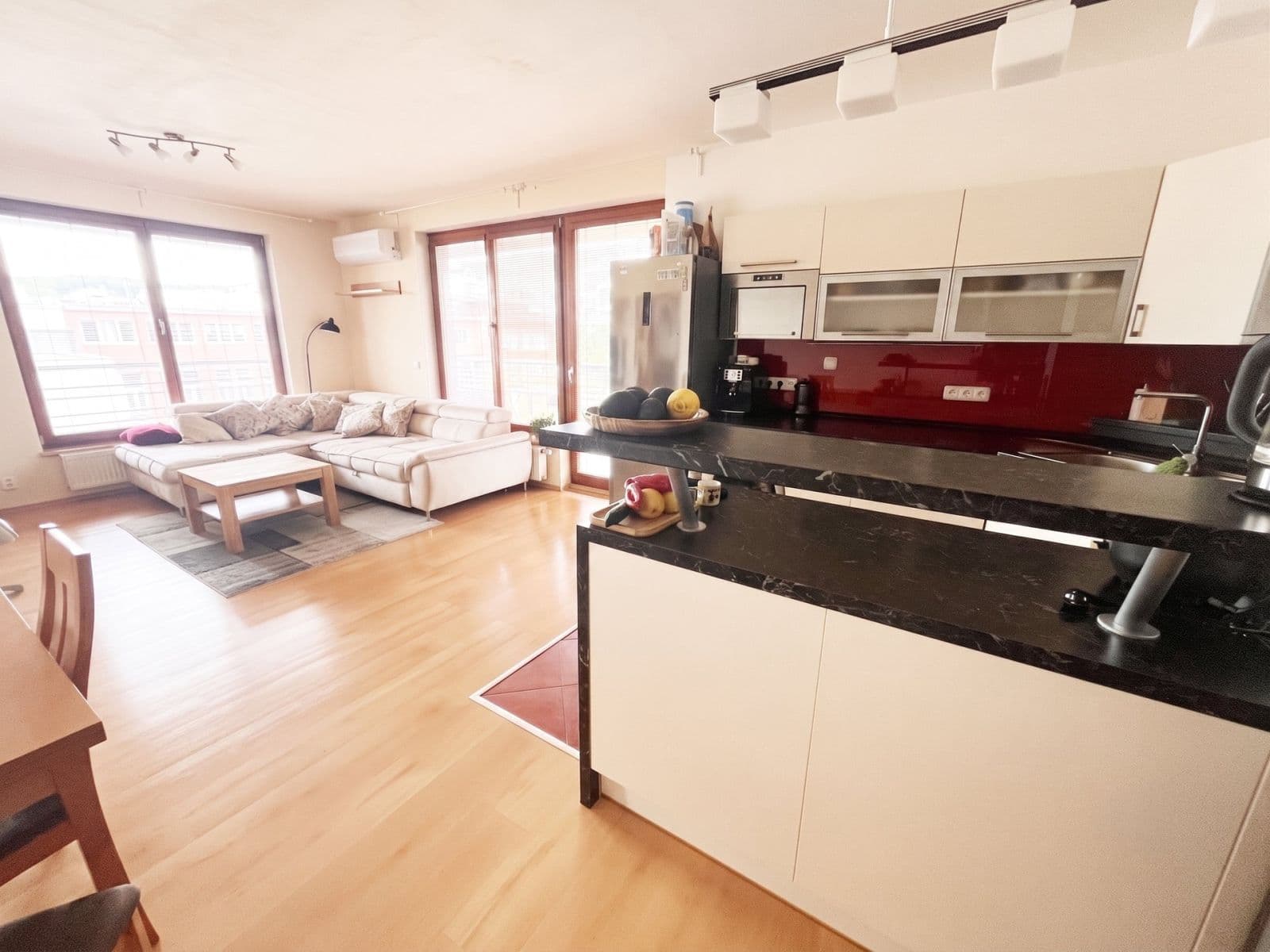 Pronájem bytu 2+kk 62 m², Jana Přibíka, Praha, Praha Pronájem bytu 2+kk 62 m², Jana Přibíka, Praha, Praha