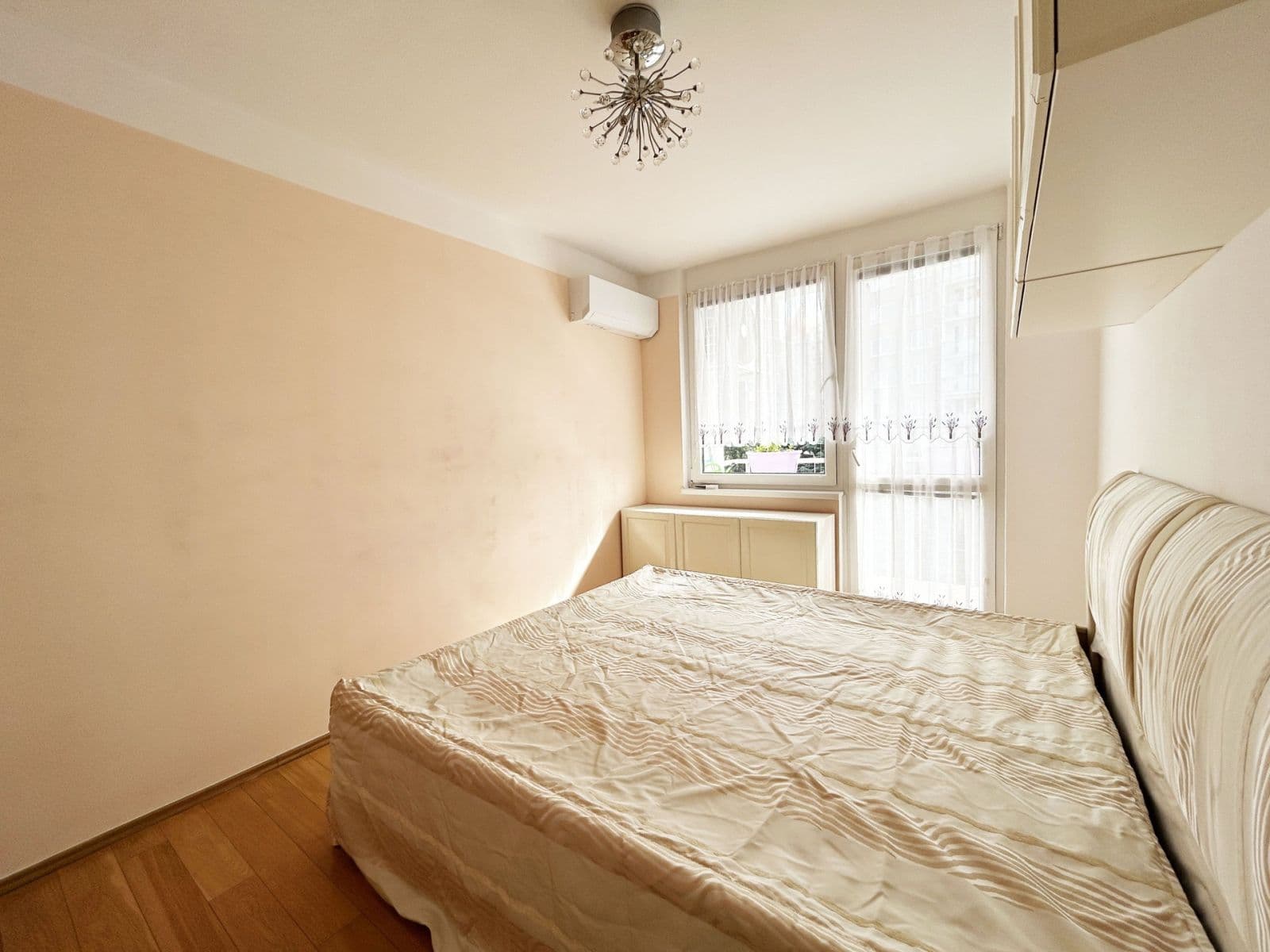 Pronájem bytu 3+1 69 m², Machatého, Praha, Praha Pronájem bytu 3+1 69 m², Machatého, Praha, Praha