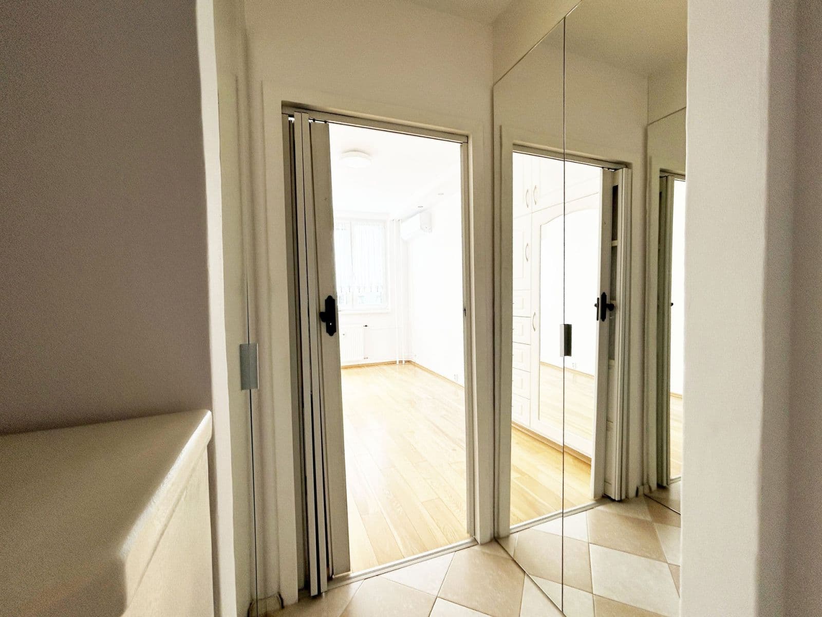Pronájem bytu 3+1 69 m², Machatého, Praha, Praha Pronájem bytu 3+1 69 m², Machatého, Praha, Praha