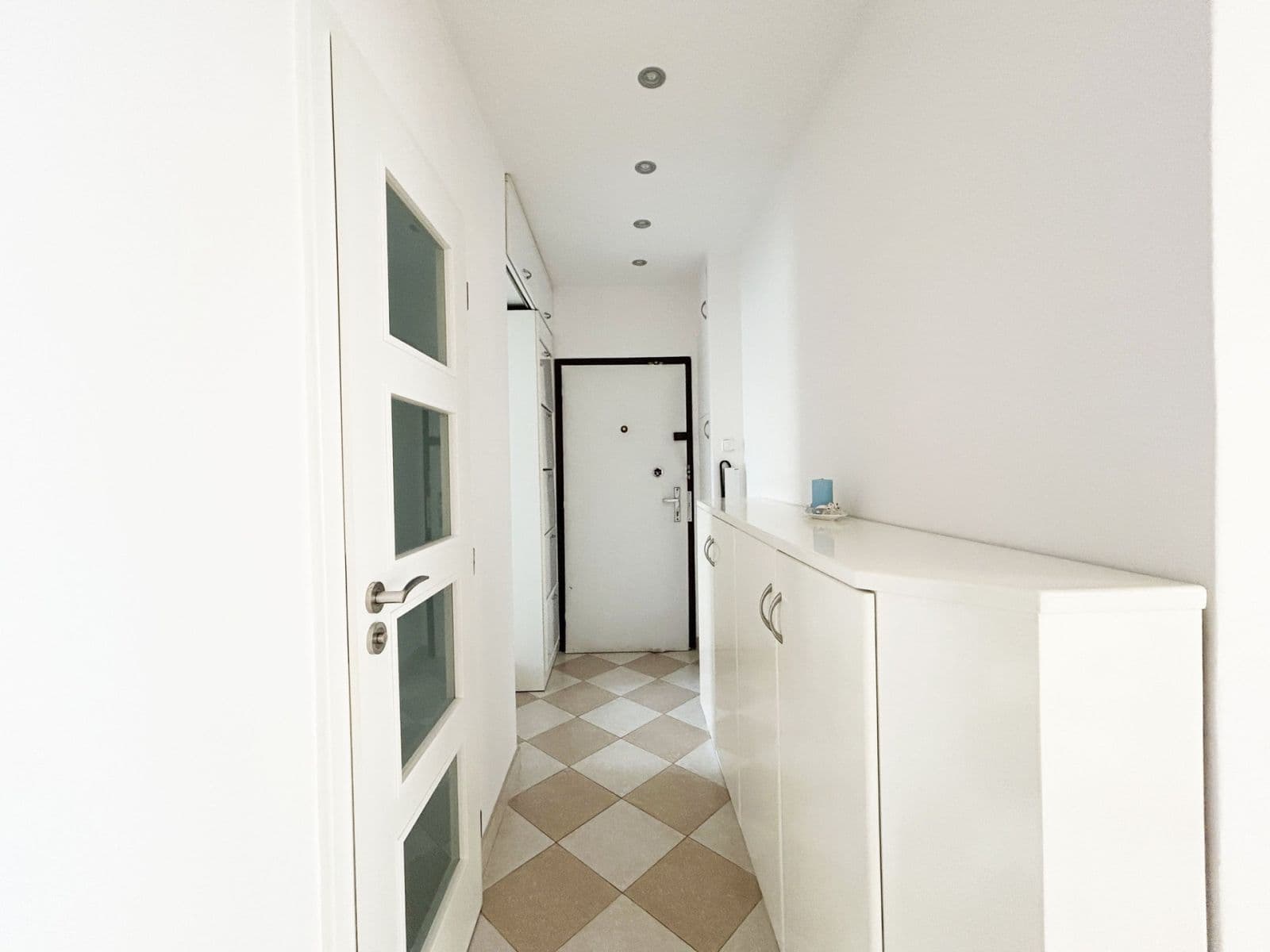 Pronájem bytu 3+1 69 m², Machatého, Praha, Praha Pronájem bytu 3+1 69 m², Machatého, Praha, Praha