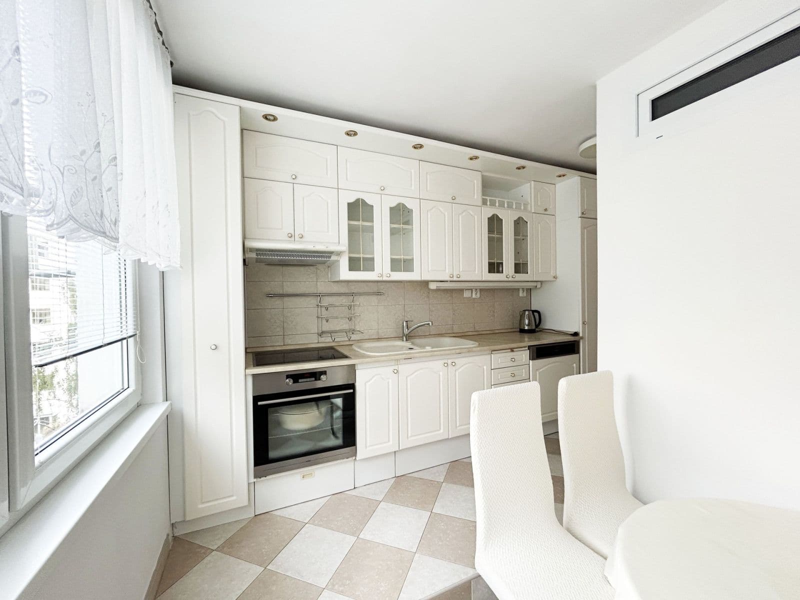 Pronájem bytu 3+1 69 m², Machatého, Praha, Praha Pronájem bytu 3+1 69 m², Machatého, Praha, Praha